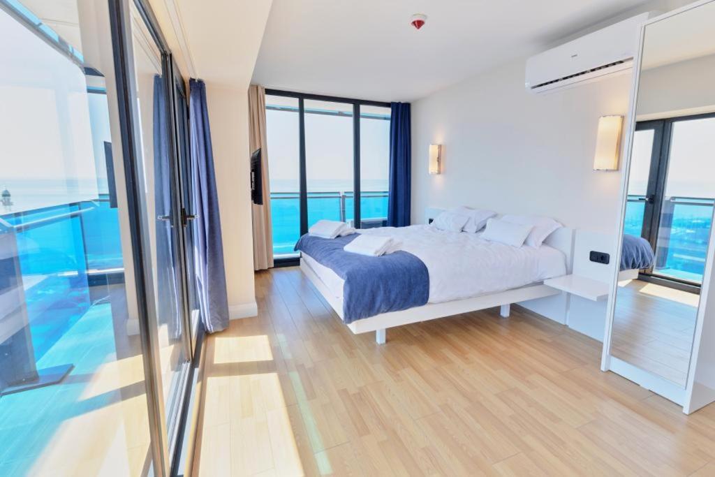 Orbi City Aparthotel Batoumi Extérieur photo
