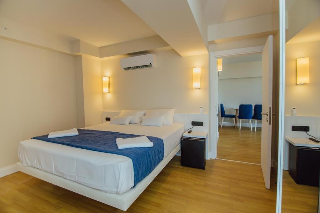 Orbi City Aparthotel Batoumi Extérieur photo